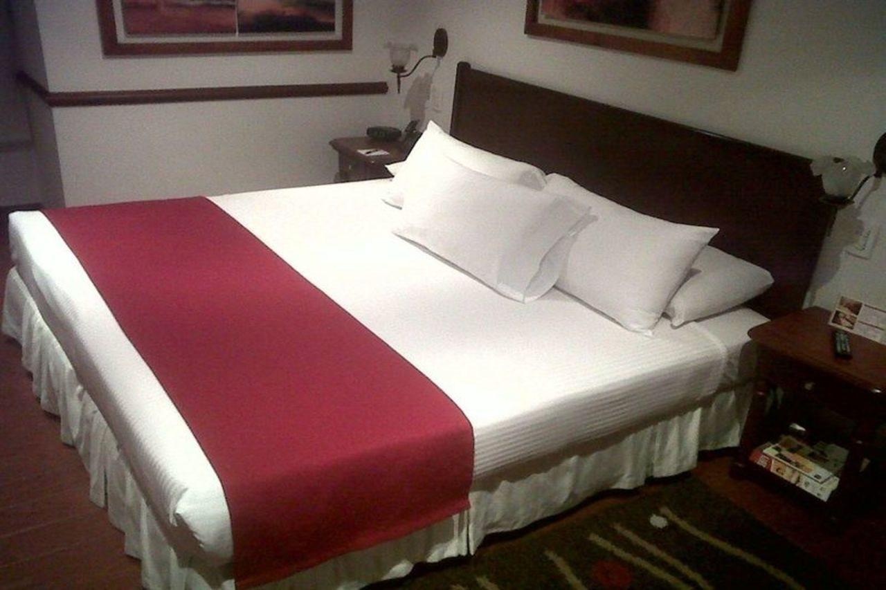 Hotel Vintage ボゴタ エクステリア 写真